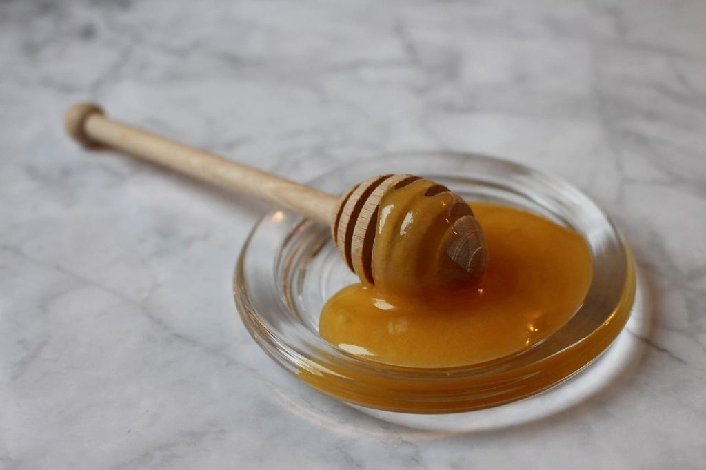 Honinglepel met spiraalvormig ontwerp dat honing efficiënt en schoon serveert zonder te druppelen