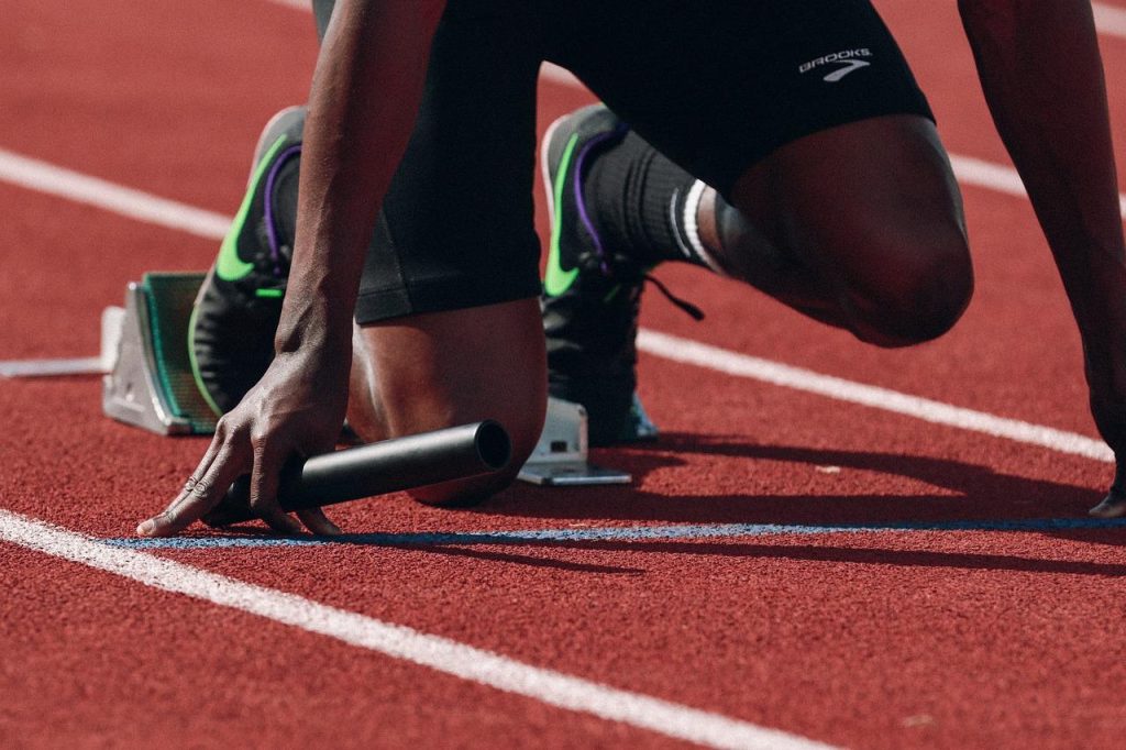Sporter die zich onderscheidt in de sportwereld door innovatieve trainingsmethodes en persoonlijke merkontwikkeling